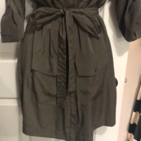 Express dress - Picture 3 of 3